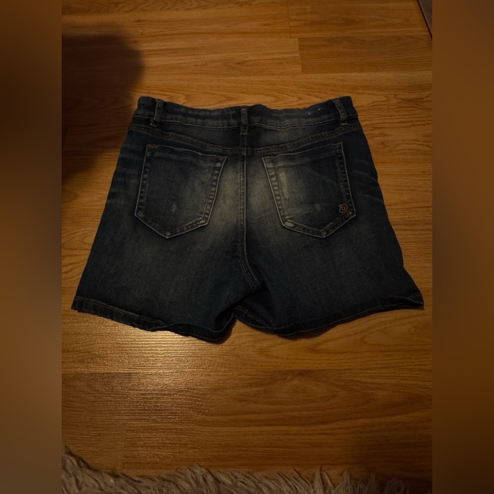 Jean Shorts - Picture 2 of 3